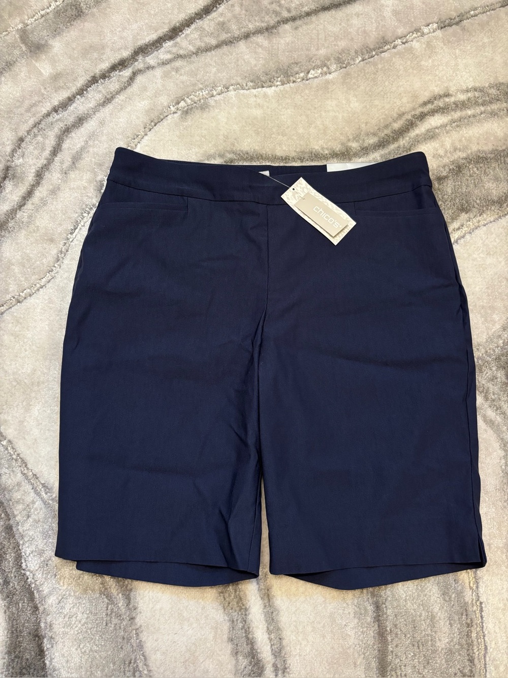 Chico’s NWT so slimming Brigitte slim leg SHORTS Chico’s size 2 - US 12 NAVY